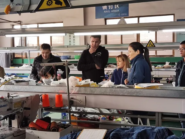 American customers come to Haiyuan factory