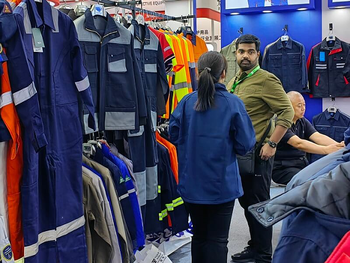 Russian-customers-come-to-Haiyuan-factory
