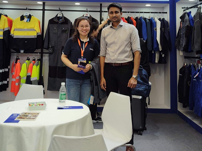 bangladeshi-customers-come-to-Haiyuan-factory