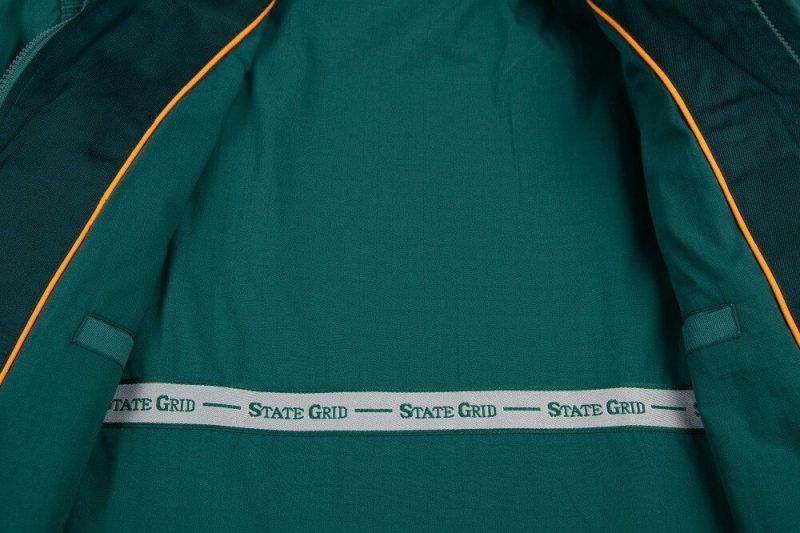 rd-616-Inside-the-clothes